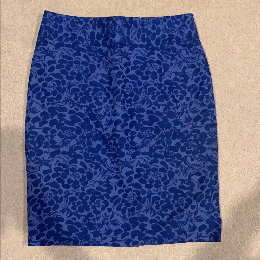 LOFT Pencil skirt